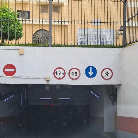 Luxury Apartment Penuelas Free Parking Seville Exterior photo