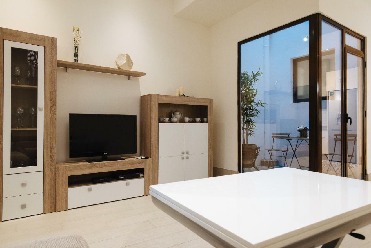 Luxury Apartment Penuelas Free Parking Seville Exterior photo