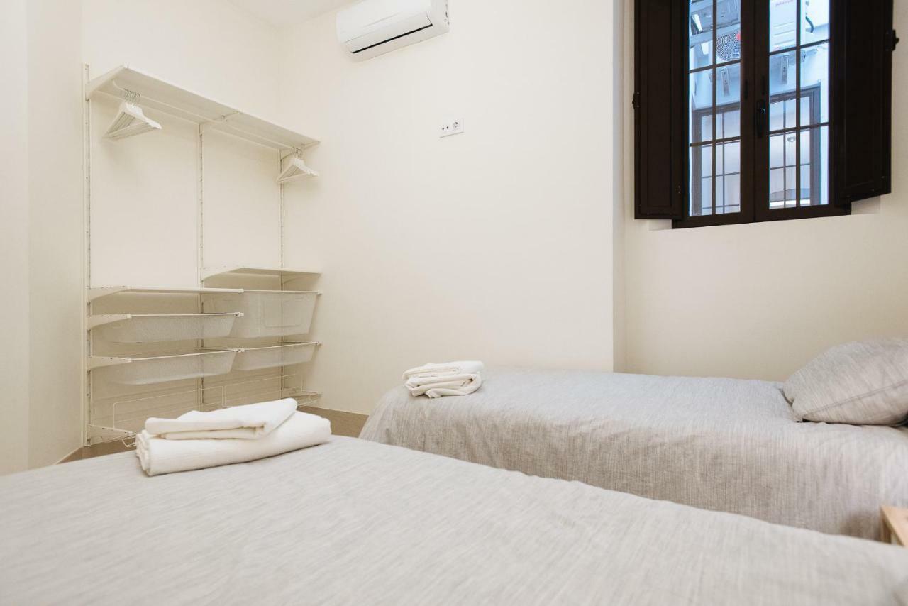 Luxury Apartment Penuelas Free Parking Seville Exterior photo